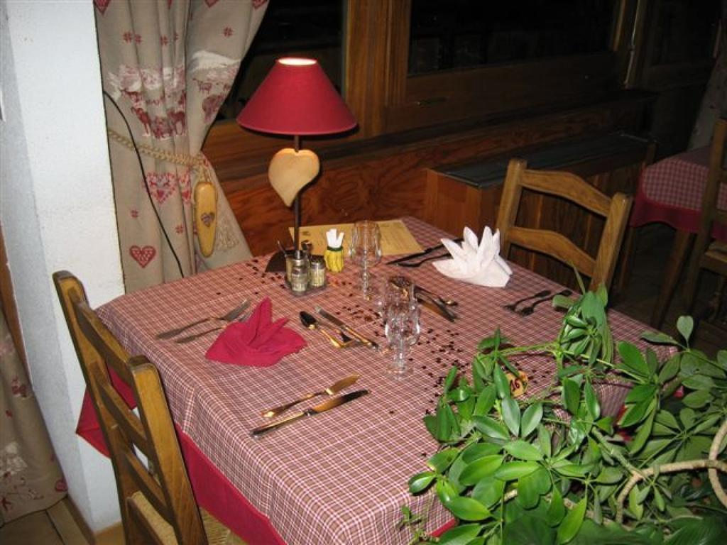 Hotel Le Ferraillon Abondance Kültér fotó